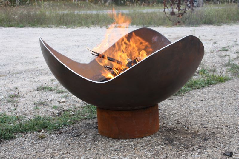 The Fire Sine, a Customized King Isosceles Sculptural Firebowl